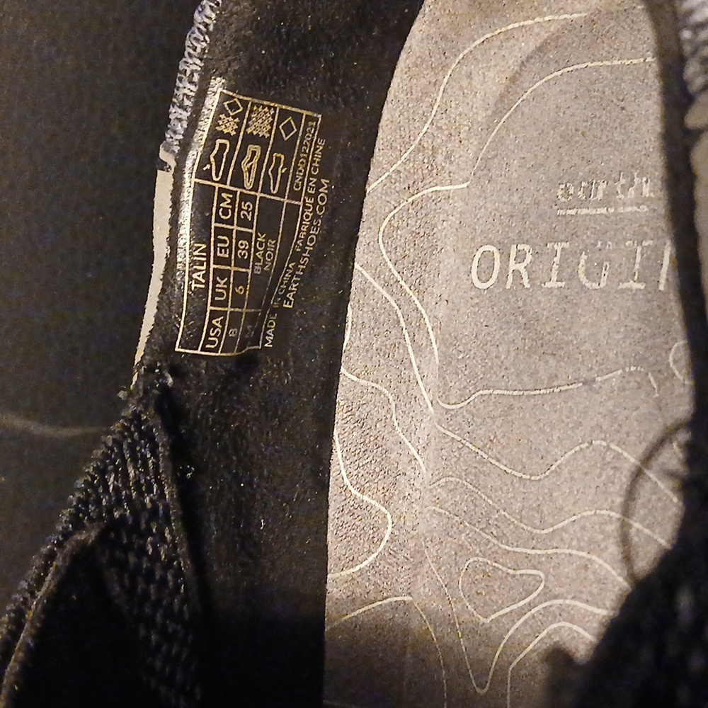 Earth Origins slip on shoes - Picture 2 of 5